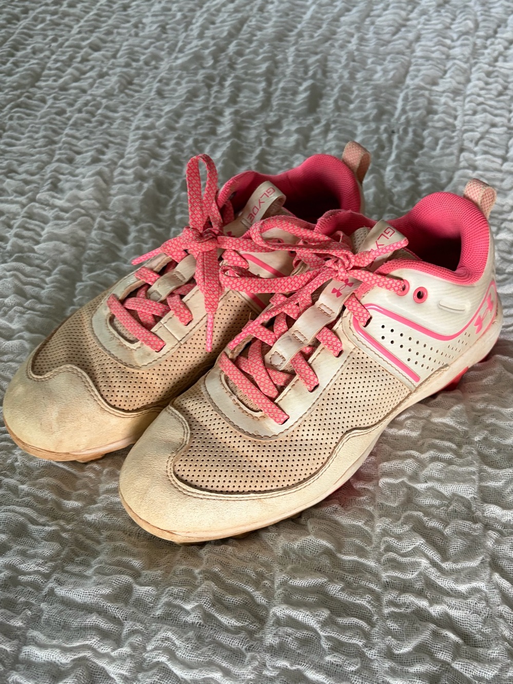Under Armour girls softball cleats size 3